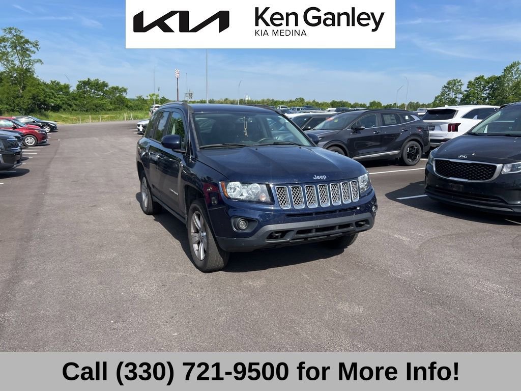 Used 2016 Jeep Compass Latitude AWD/4WD image 3