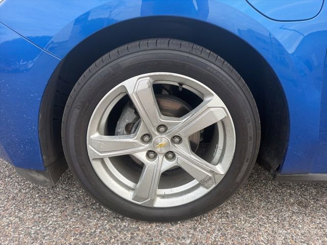Used 2017 Chevrolet Volt LT w/ Comfort Package FWD image 12