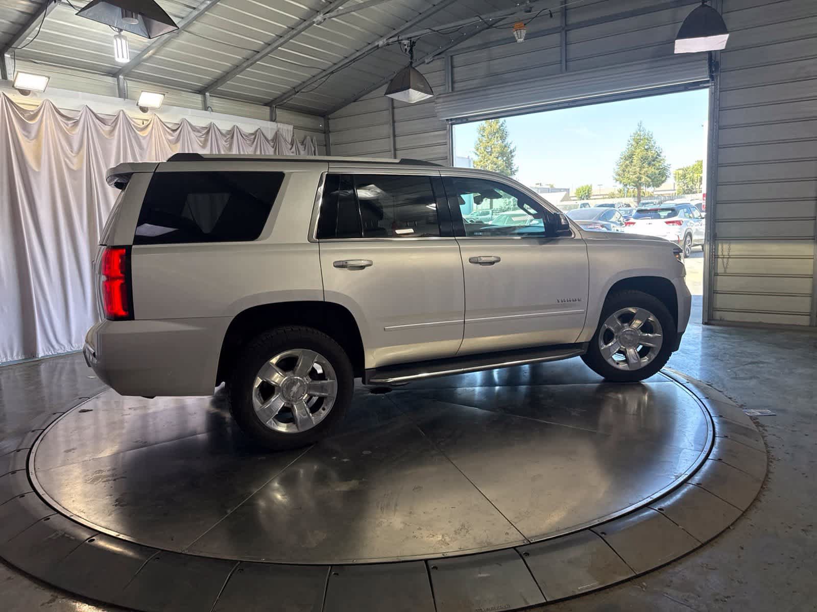 Used 2019 Chevrolet Tahoe Premier AWD/4WD image 4