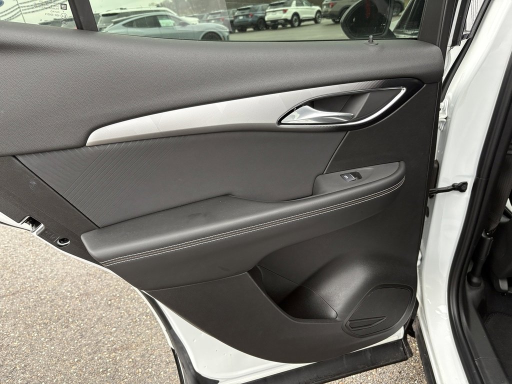 Used 2024 Buick Envision Sport Touring image 19