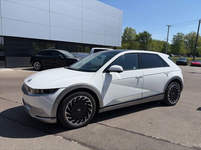 Used 2024 Hyundai Ioniq 5 Limited AWD/4WD image 5