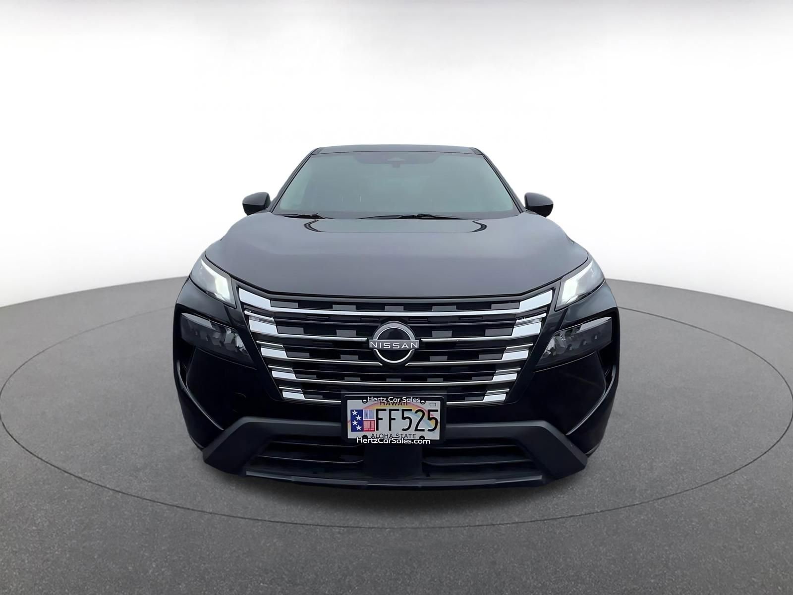 Used 2025 Nissan Rogue SV image 4