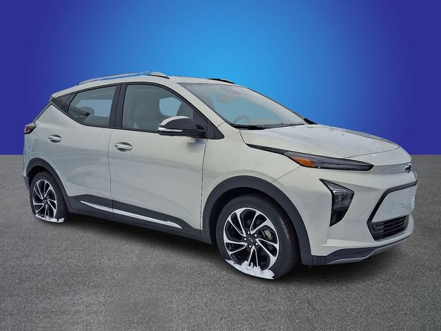 New 2023 Chevrolet Bolt EUV Premier FWD image 2