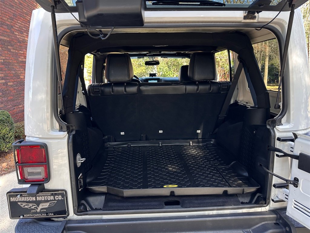 Used 2017 Jeep Wrangler Unlimited Sahara image 49