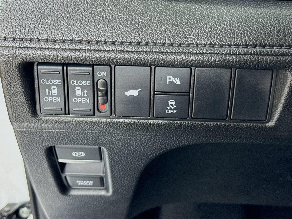 Used 2026 Honda Odyssey Touring image 13