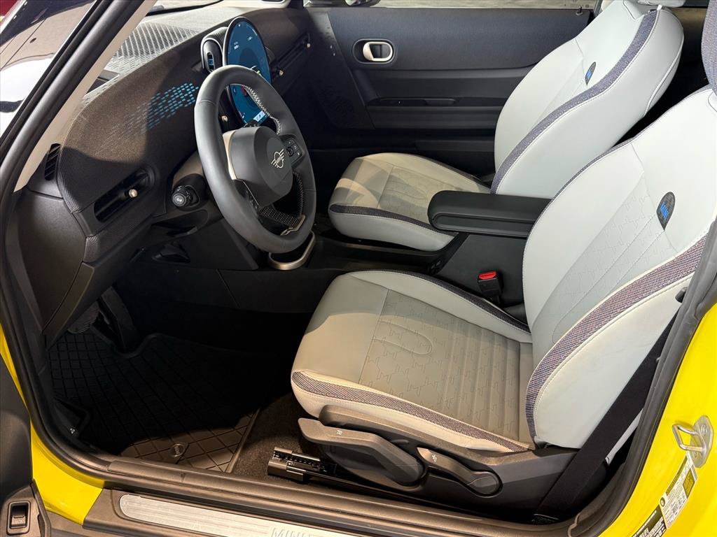 Used 2025 MINI Cooper S FWD image 9
