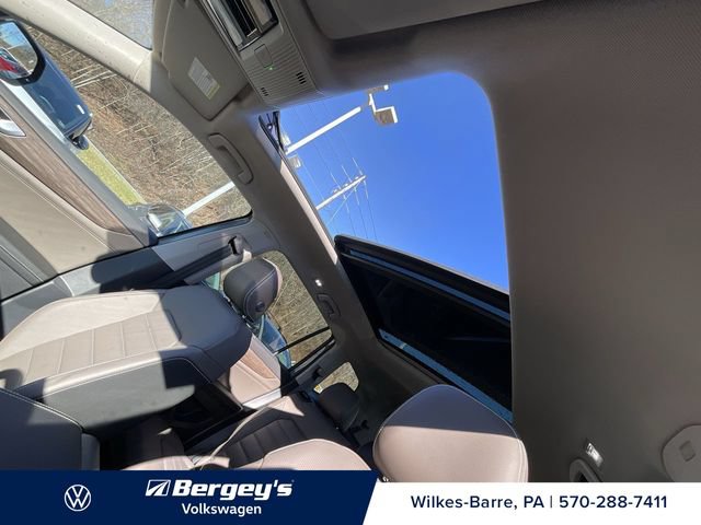 Used 2024 Volkswagen Atlas SEL AWD/4WD image 15
