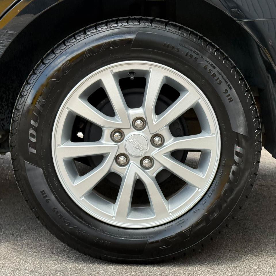 Used 2020 Chevrolet Sonic LT FWD image 23