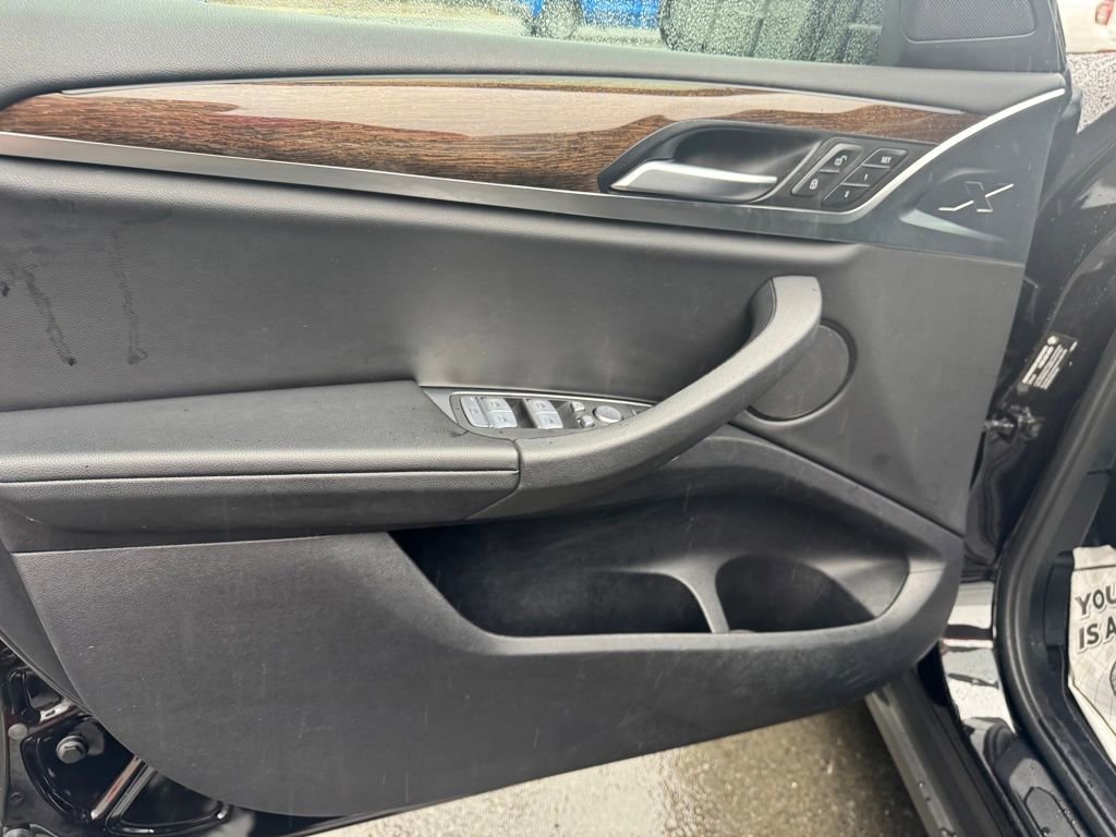 Used 2023 BMW X4 xDrive30i w/ Premium Package image 12