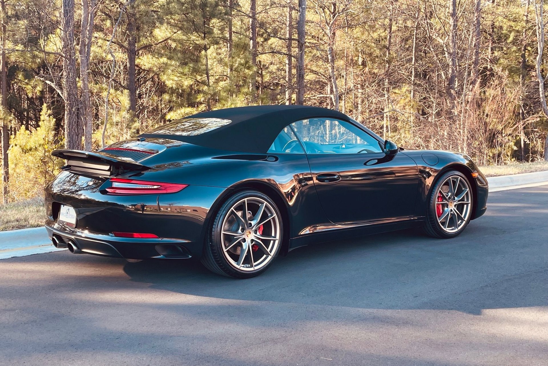 Used 2019 Porsche 911 Carrera S image 6