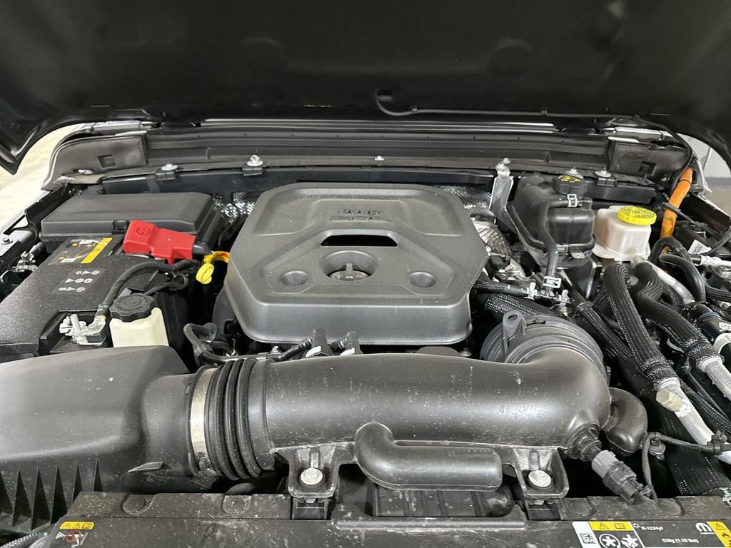 New 2025 Jeep Wrangler Unlimited Rubicon 4xe w/ Technology Group image 25