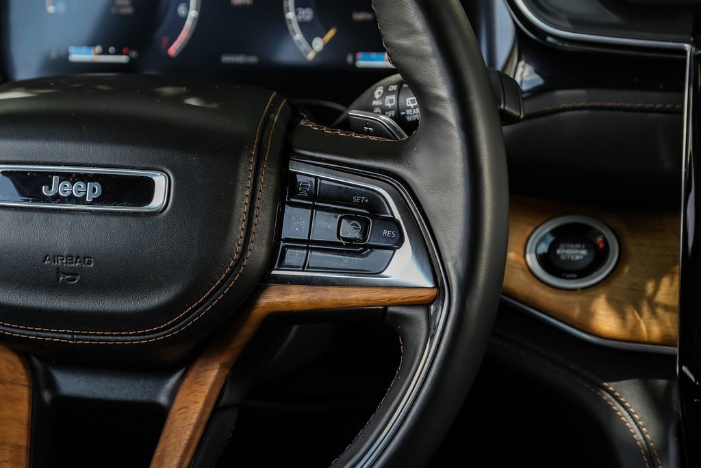 Used 2023 Jeep Grand Cherokee L Summit image 28