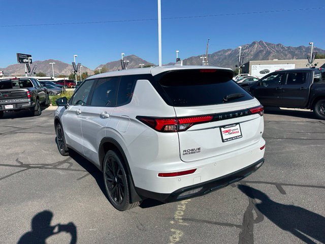 New 2026 Nissan Rogue SL AWD/4WD image 9