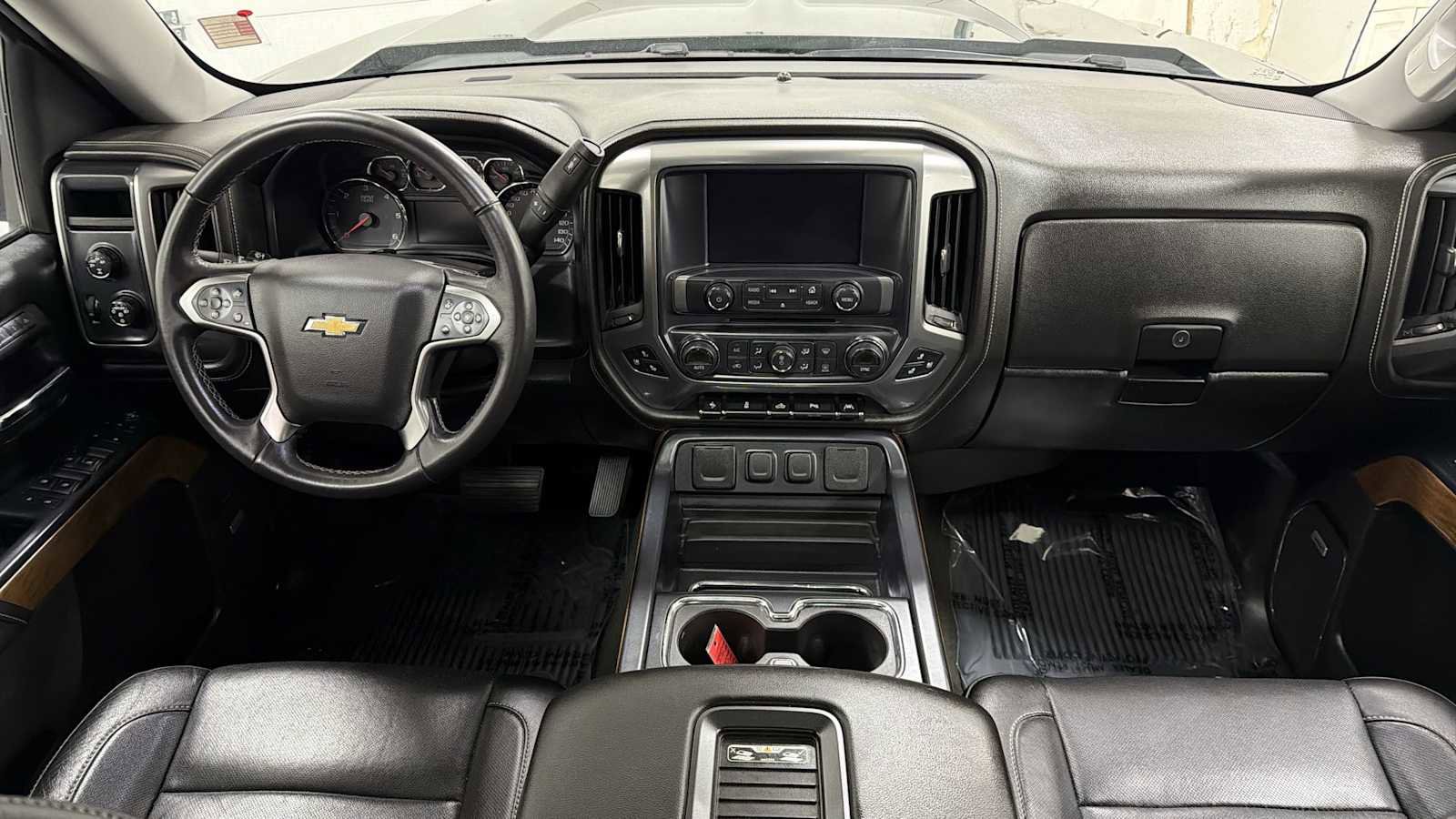 Used 2016 Chevrolet Silverado 1500 LTZ w/ LTZ Plus Package AWD/4WD image 27