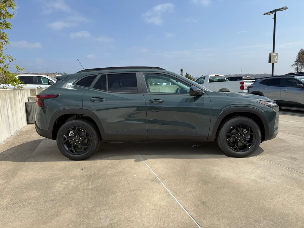 New 2026 Chevrolet Trax LT w/ Driver Confidence Package FWD image 5