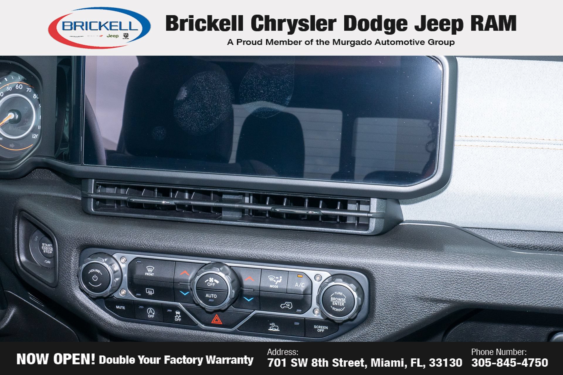 Used 2025 Jeep Gladiator Sport AWD/4WD image 21