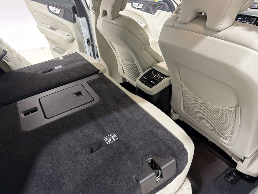 Used 2019 Volvo XC60 T6 Inscription w/ Protection Package Premier image 28