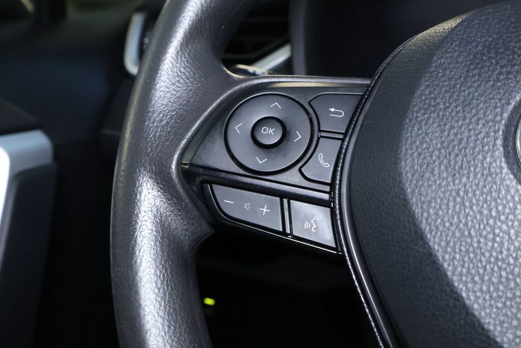 Used 2022 Toyota RAV4 LE AWD/4WD image 20