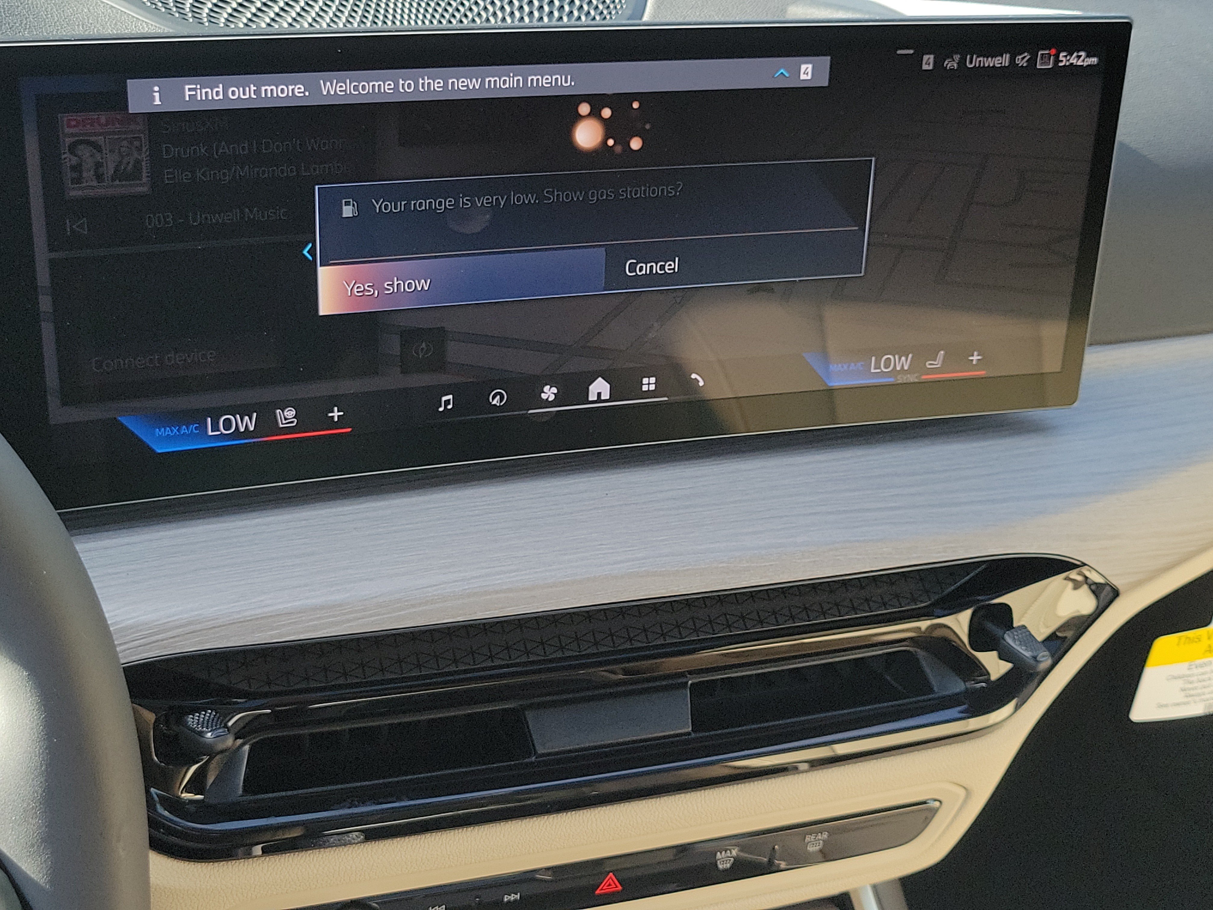 New 2026 BMW 330i Sedan w/ Convenience Package RWD image 28