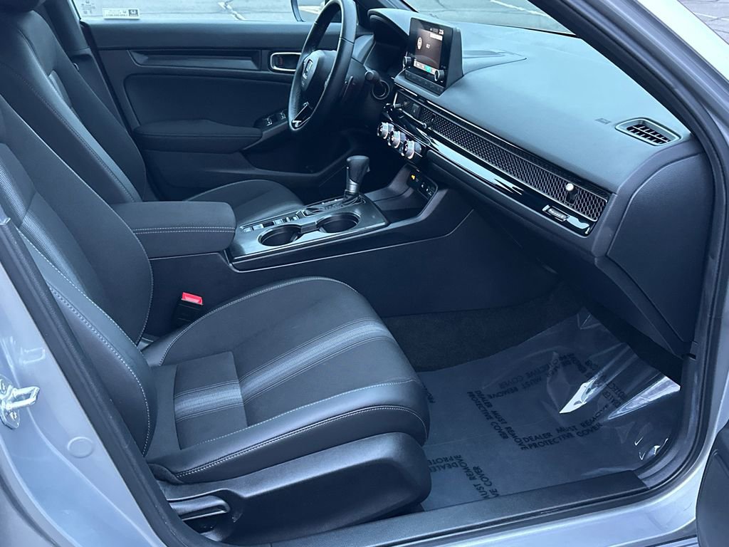 Used 2025 Honda Civic Sport image 10
