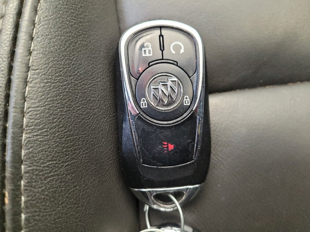 Used 2018 Buick Encore Essence AWD/4WD image 32