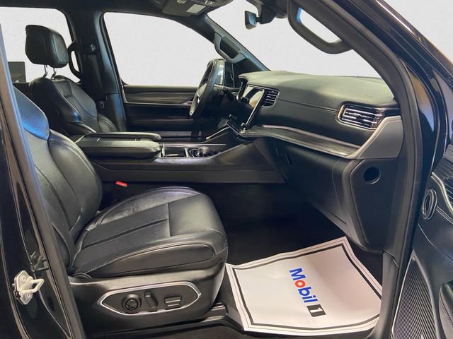 Used 2024 Jeep Wagoneer L Series II w/ Flexible Seating Group image 17