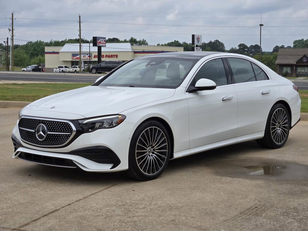 Used 2025 Mercedes-Benz E 350 Sedan image 3