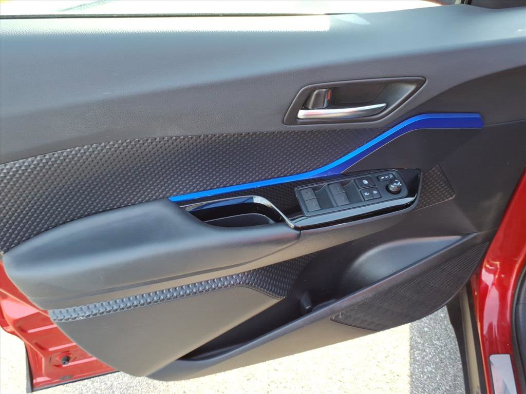 Used 2022 Toyota C-HR XLE image 23