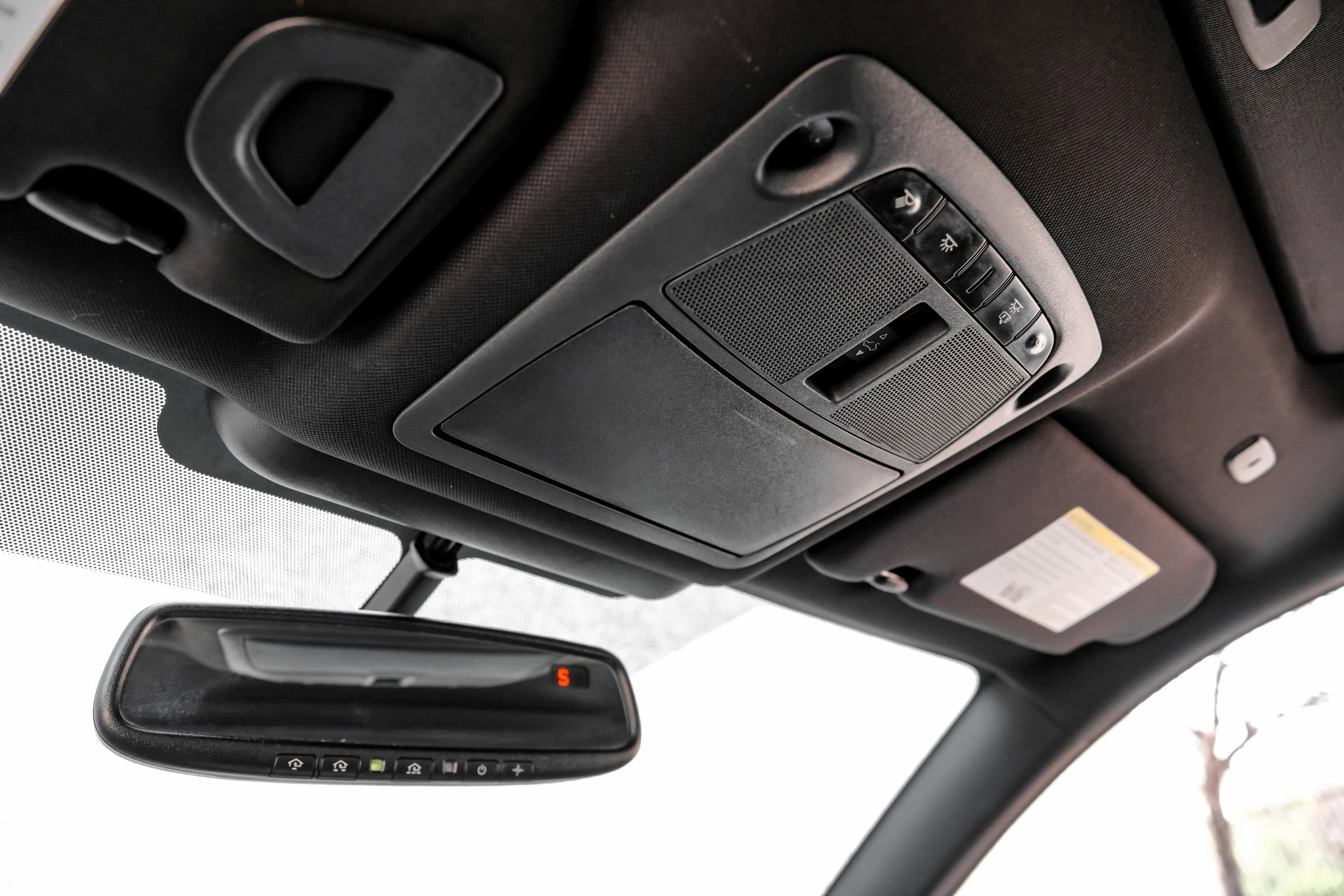 Used 2017 INFINITI Q60 3.0t w/ Cargo Package image 22