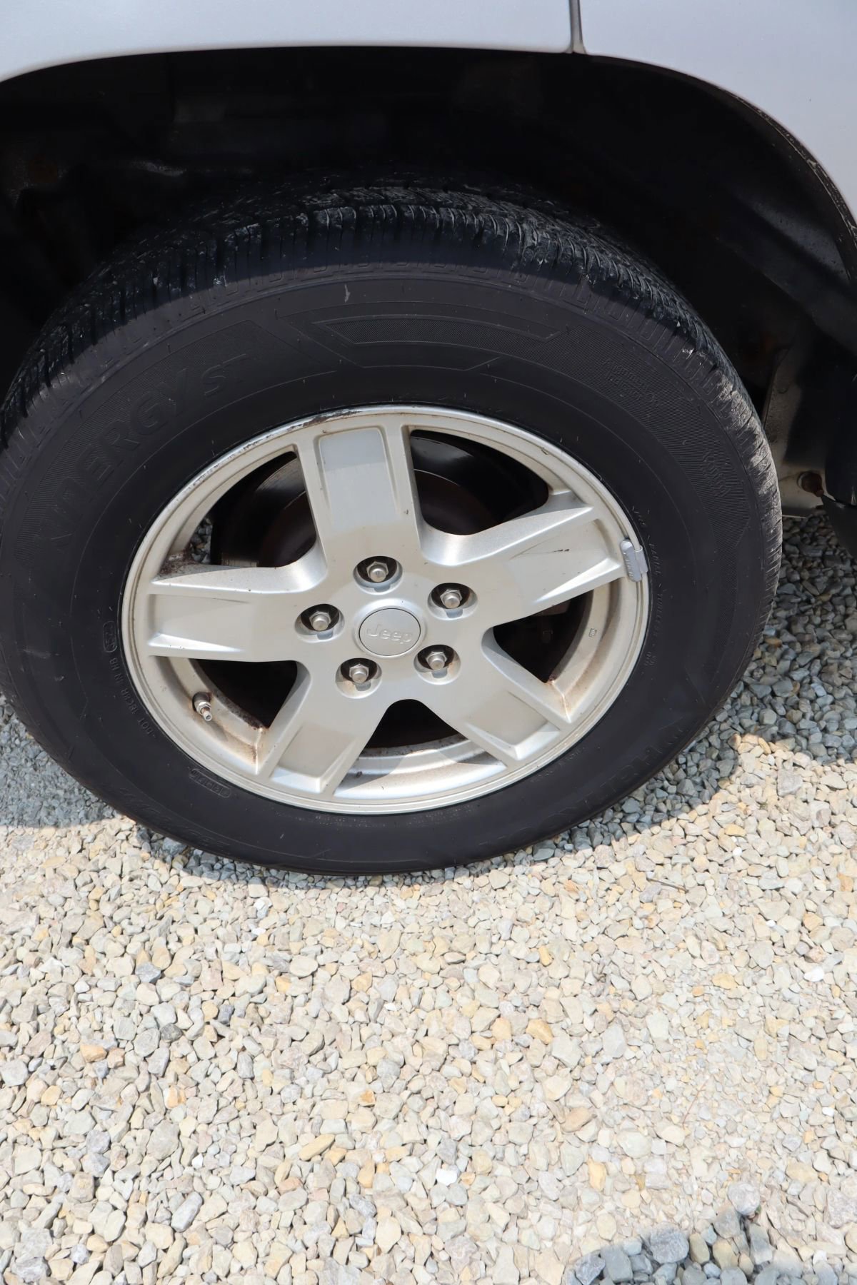 Used 2005 Jeep Grand Cherokee Laredo image 23