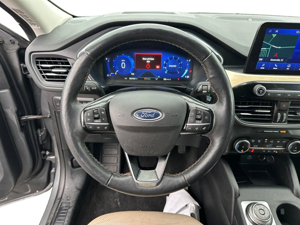 Used 2022 Ford Escape Titanium w/ Titanium Elite Package AWD/4WD image 12