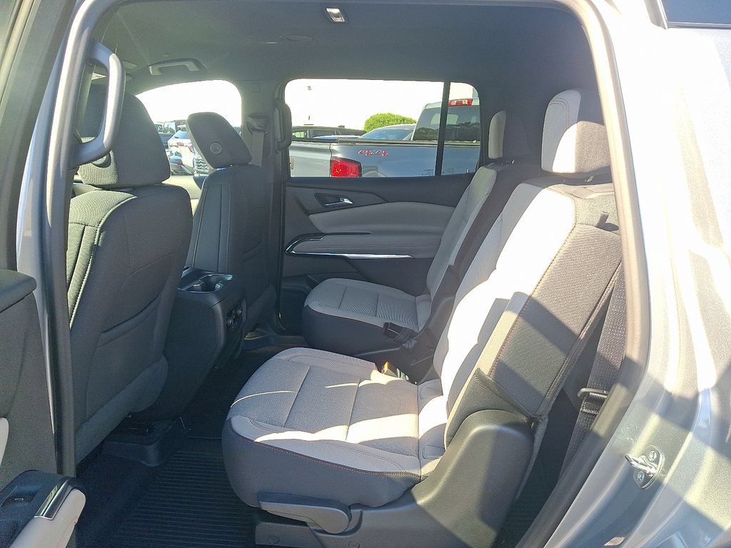 New 2027 Chevrolet Traverse LT w/ LPO, Floor Liner Package FWD image 5