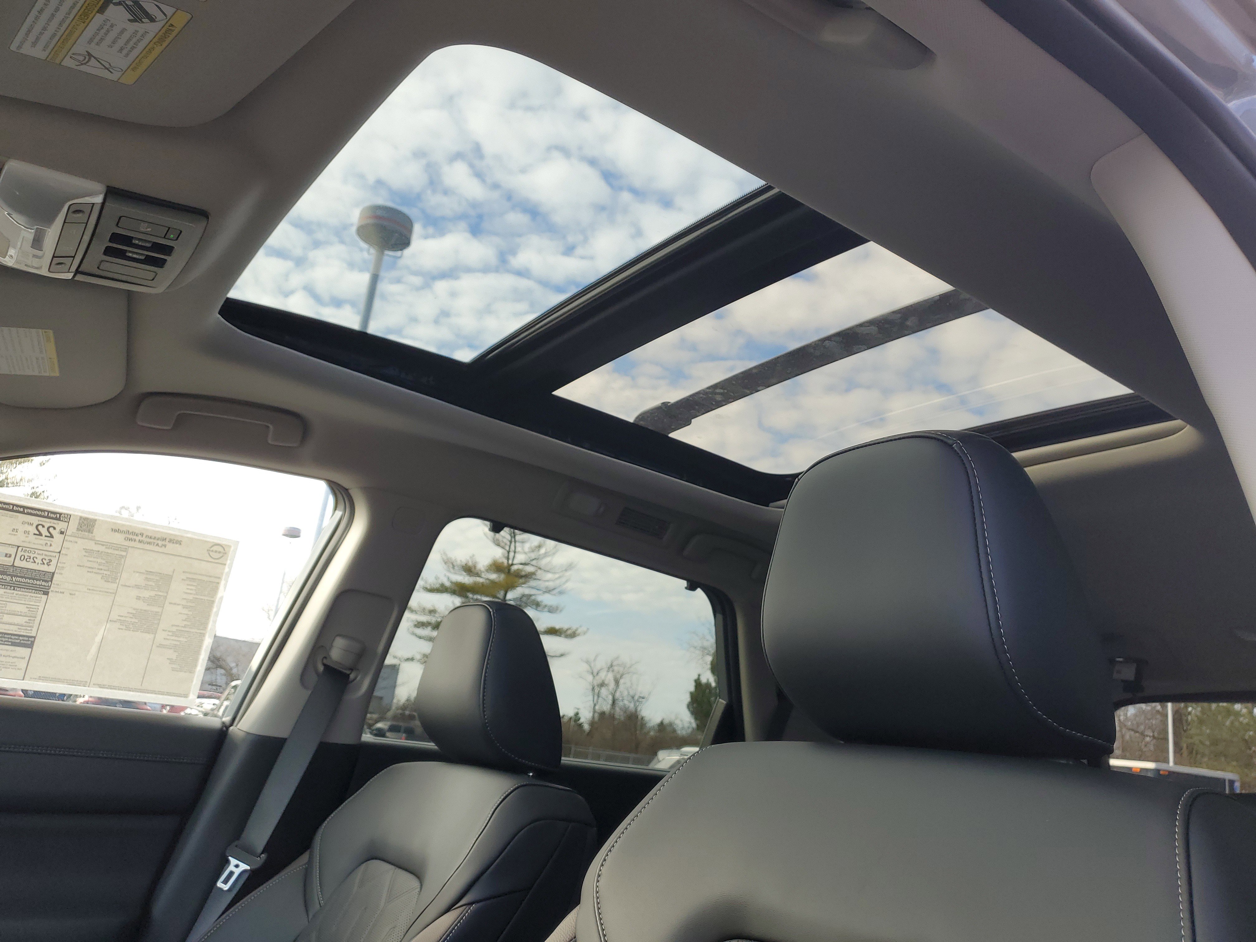 New 2026 Nissan Pathfinder Platinum image 7