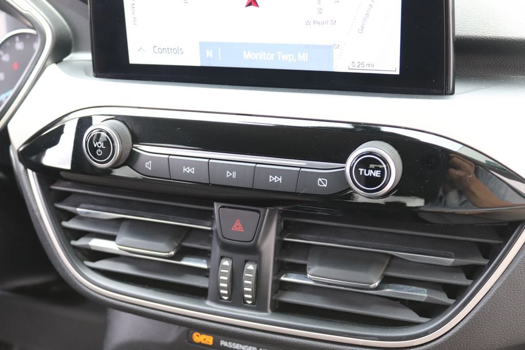 Used 2021 Ford Escape SE FWD image 20