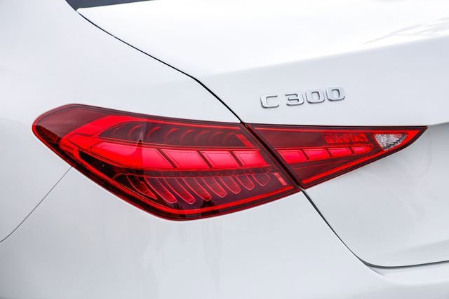 Used 2022 Mercedes-Benz C 300 4MATIC Sedan image 8