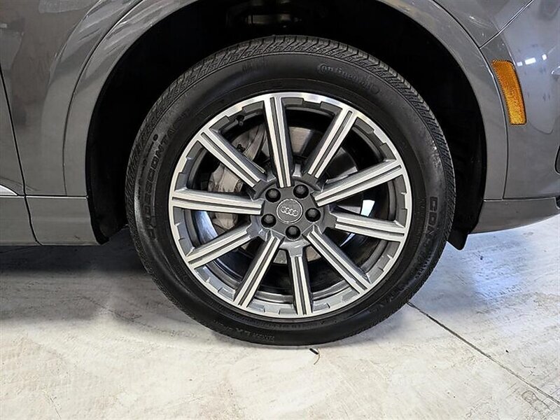 Used 2019 Audi Q7 2.0T Premium w/ Convenience Package AWD/4WD image 12