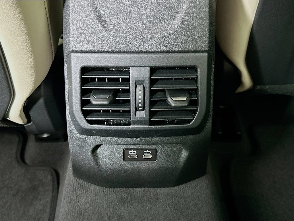 Used 2026 BMW 228i xDrive w/ Technology Package AWD/4WD image 18