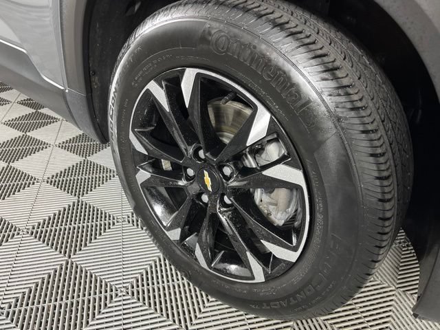 Used 2023 Chevrolet TrailBlazer LT FWD image 16