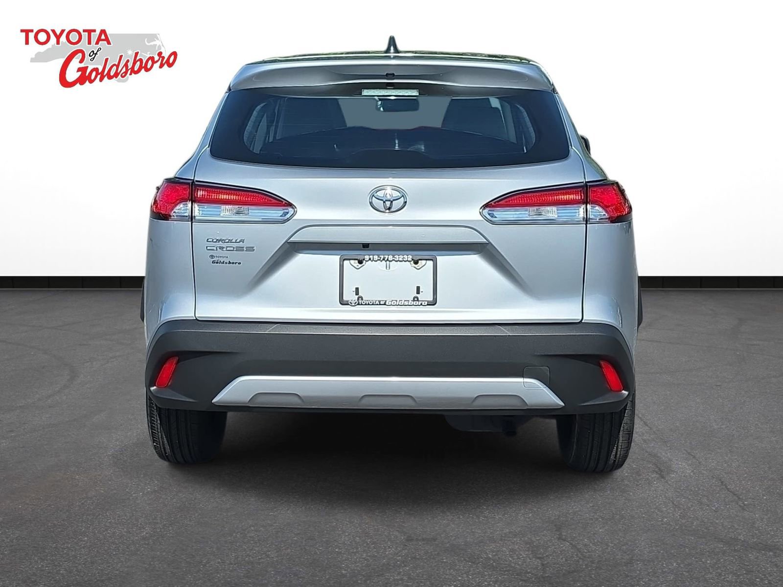 Used 2024 Toyota Corolla Cross L FWD image 6