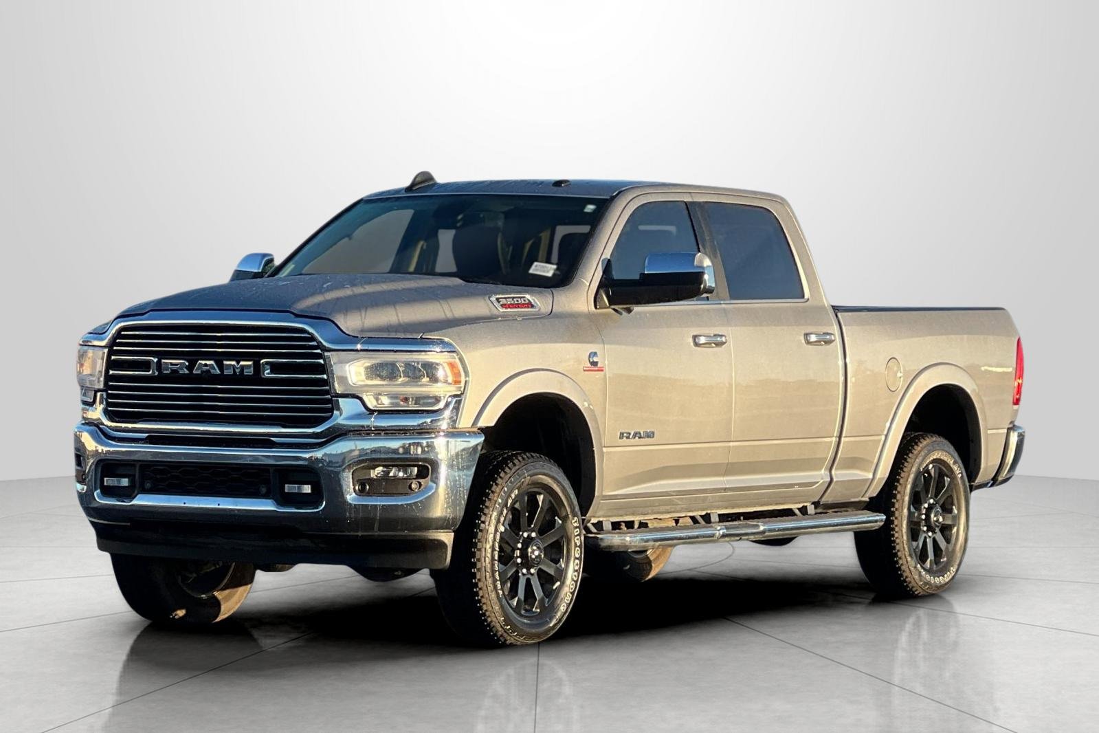 Used 2020 RAM 3500 Laramie image 9
