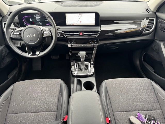 Certified 2025 Kia Seltos S FWD image 12
