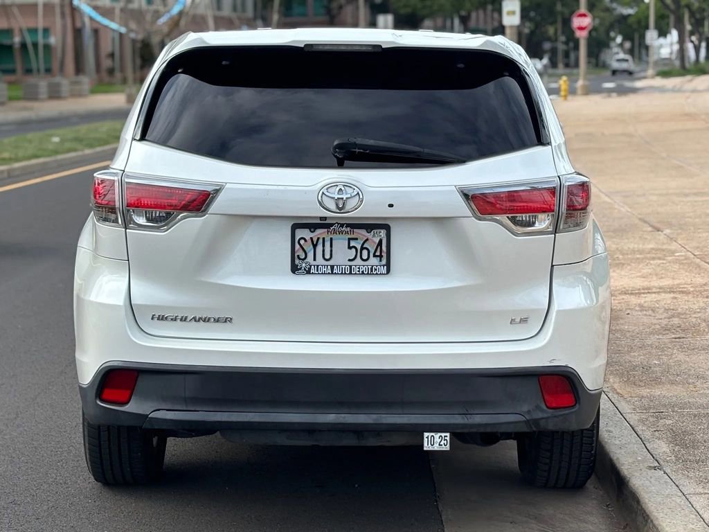 Used 2016 Toyota Highlander LE image 4