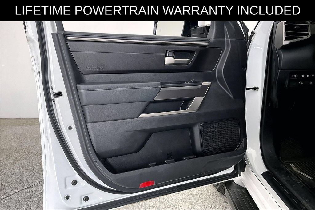 Used 2023 Toyota Sequoia SR5 w/ SR5 Premium Package AWD/4WD image 23