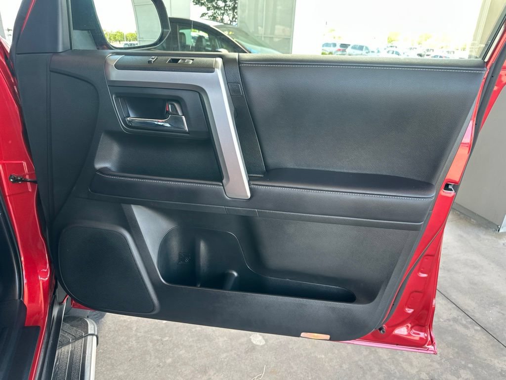 Used 2021 Toyota 4Runner SR5 AWD/4WD image 13