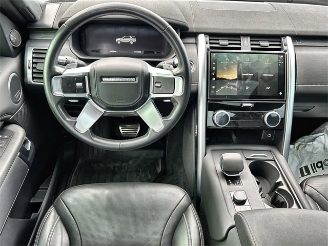 Used 2022 Land Rover Discovery HSE R-Dynamic image 16