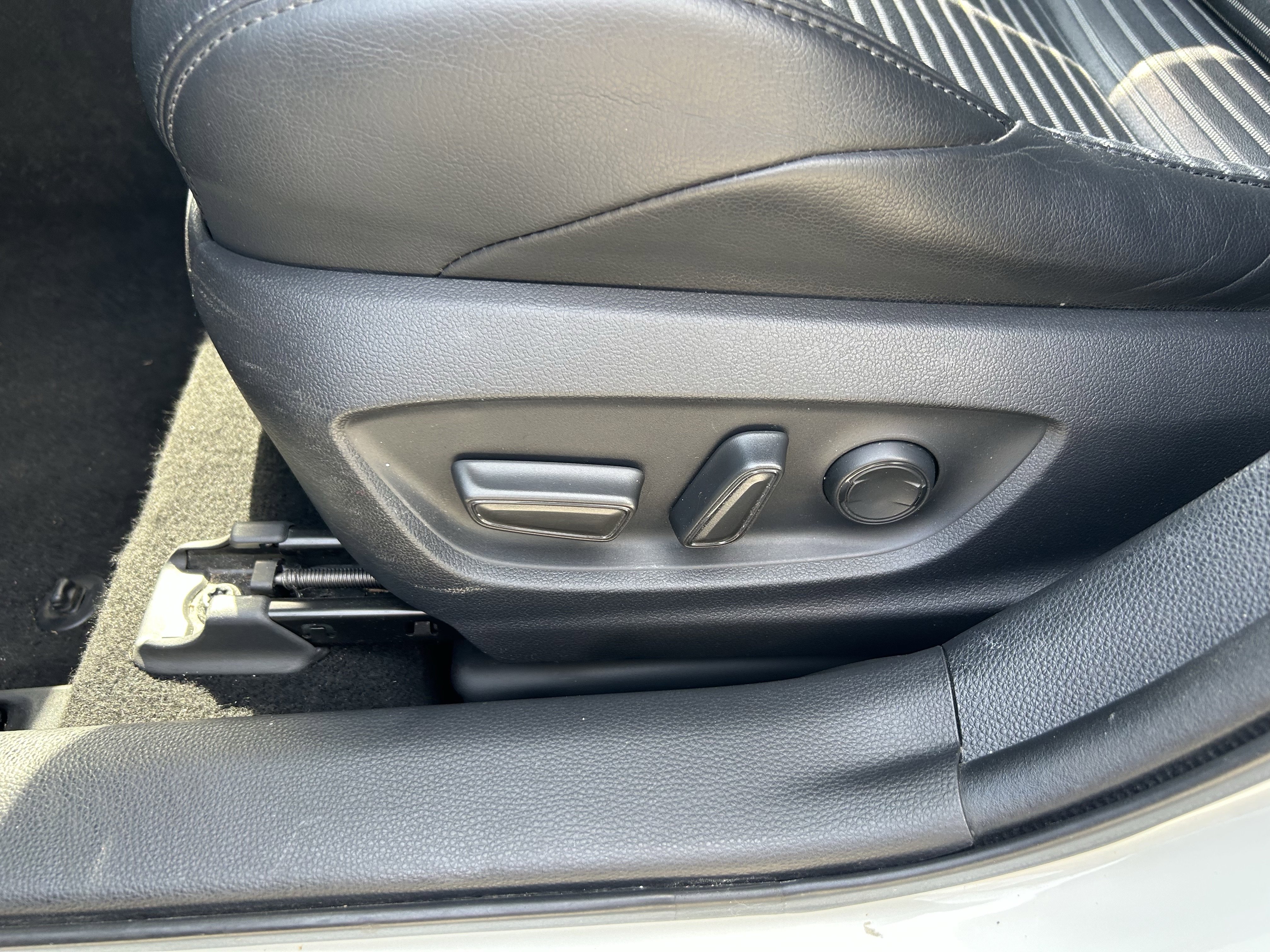 Used 2020 Toyota Corolla XSE w/ Advanced Lighting Package image 22