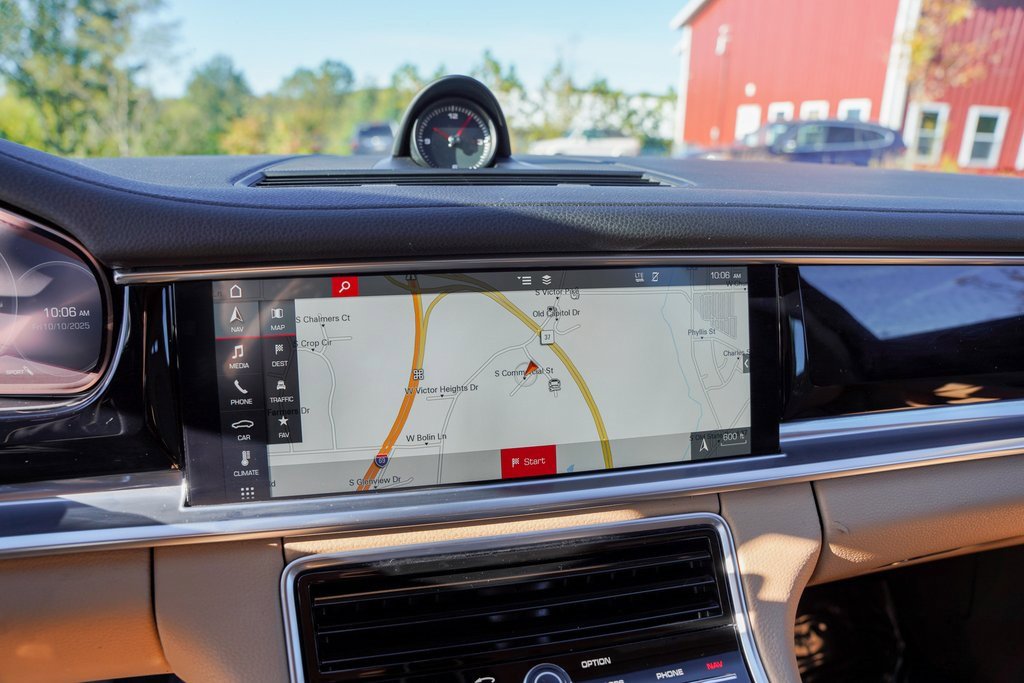 Used 2018 Porsche Panamera 4 image 18