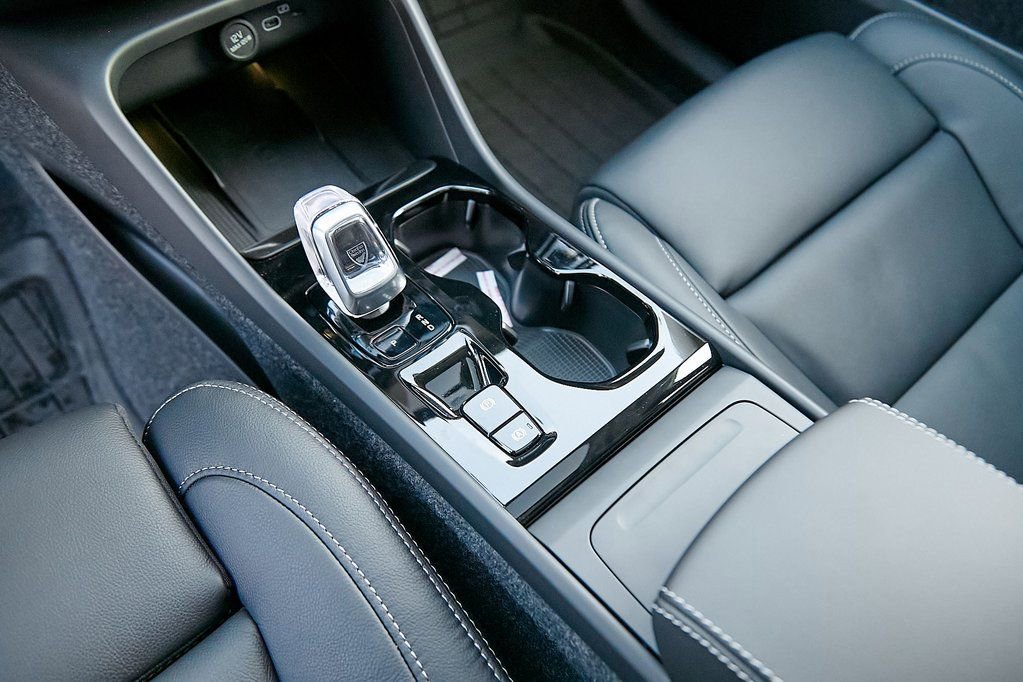 New 2026 Volvo XC40 B5 Ultra w/ Protection Package Premier image 17