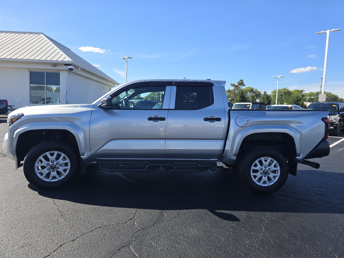 Used 2024 Toyota Tacoma SR AWD/4WD image 13