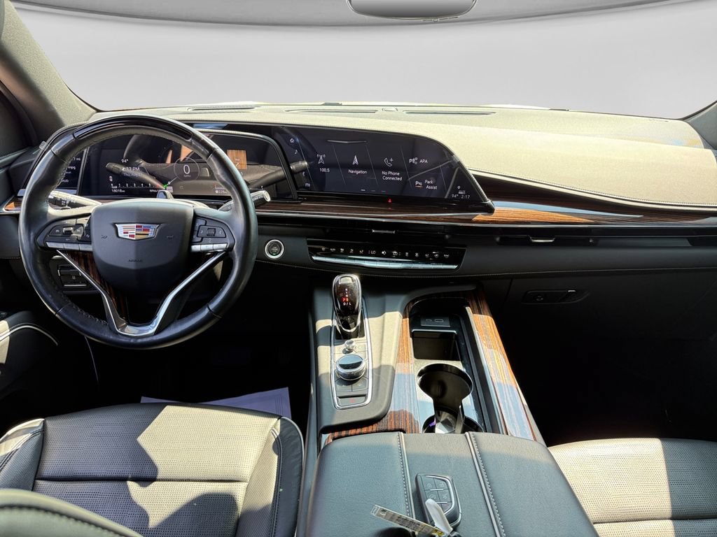 Used 2024 Cadillac Escalade ESV Premium Luxury AWD/4WD image 24